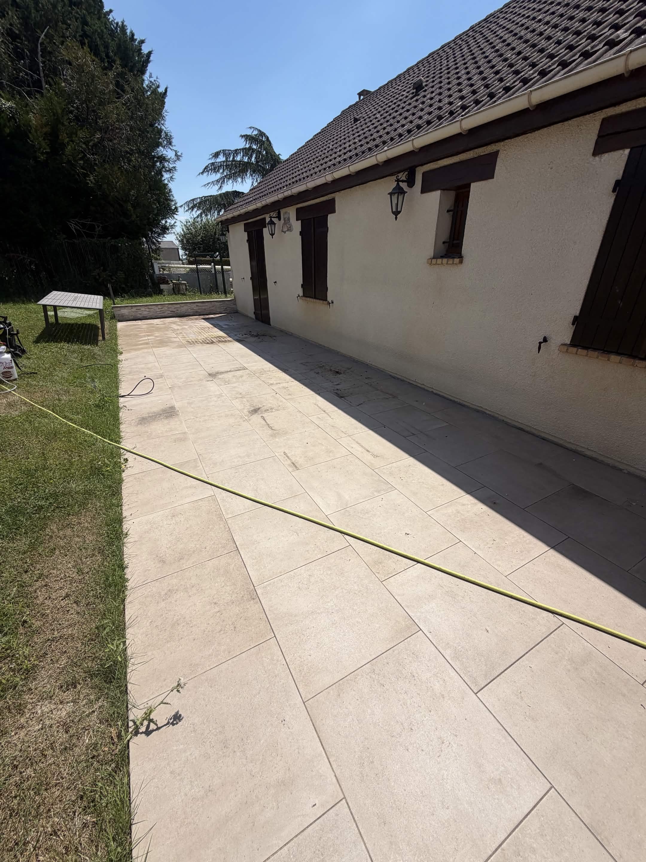 Avant nettoyage terrasse
